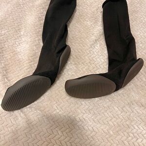 Yeezy Pods (black). Size 2 unisex. Brand new